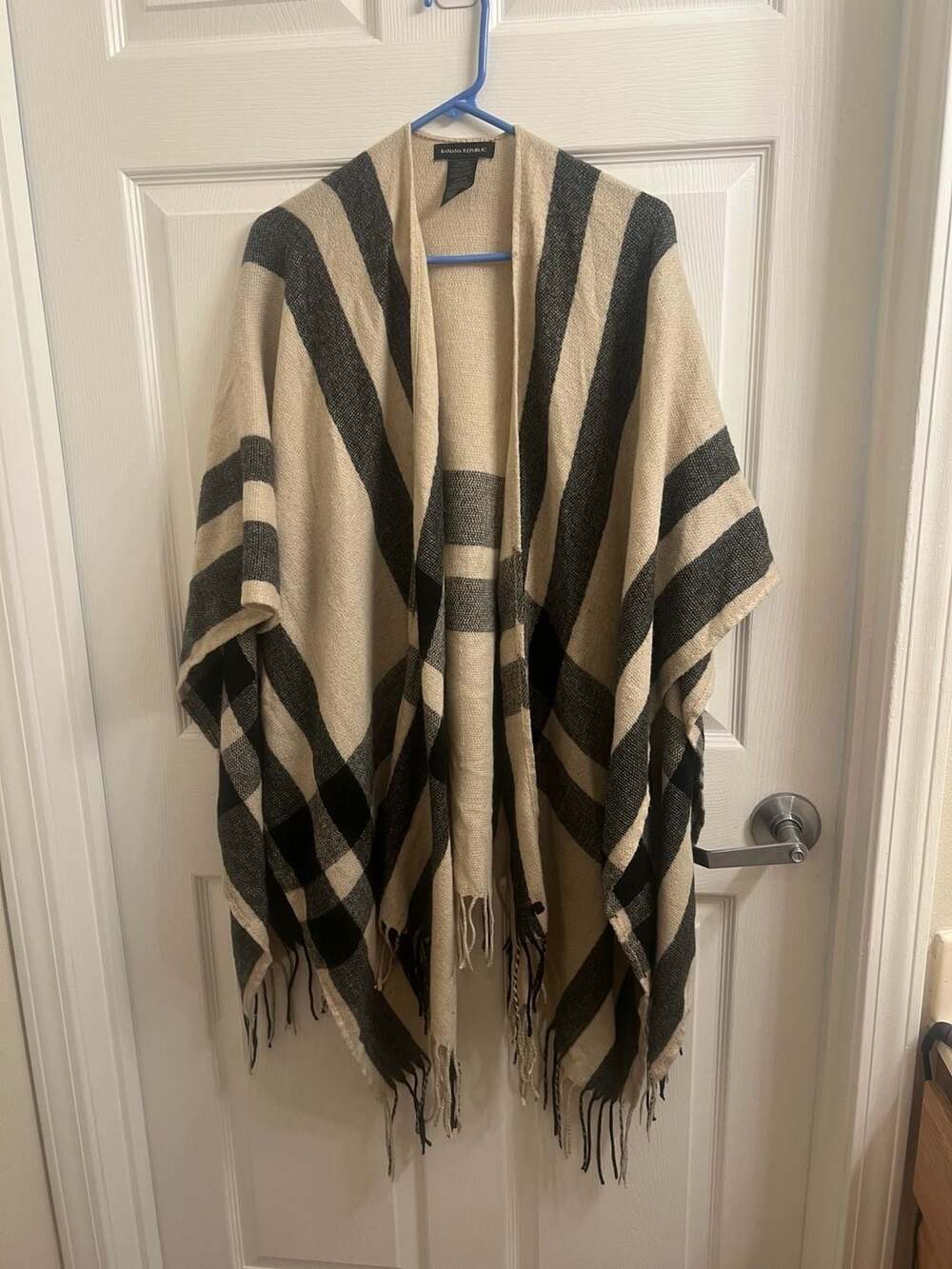 Banana Republic Plaid Wrap Poncho One Size Beige Black NLM0304S Boho